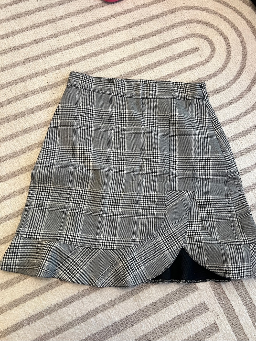 Zara Woman plaid ruffle skirt